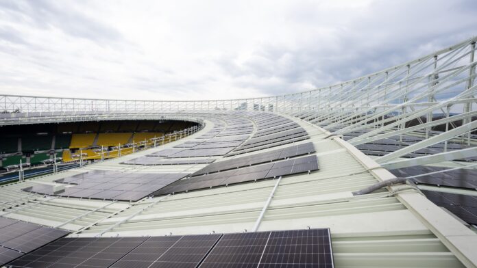 StR Peter Hacker - Medientermin Photovoltaik Stadiondach